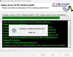 Universal USB Installer: USB creation progress with a persistence file being created